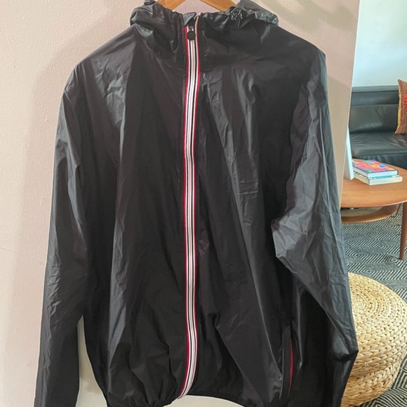 Max- Black Full Zip Packable Rain Jacket - Picture 1 of 2